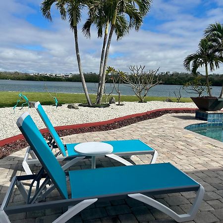 Guest Suite - Waterfront -Pool & Hot Tub- Walk To Beach Clearwater Beach Exterior photo