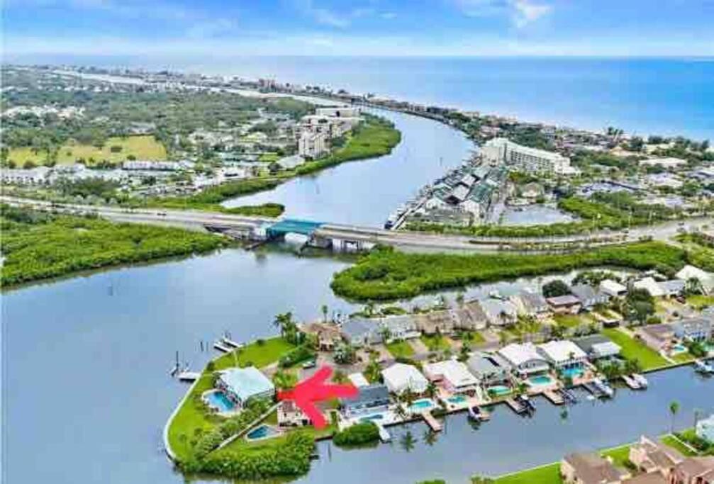 Guest Suite - Waterfront -Pool & Hot Tub- Walk To Beach Clearwater Beach Exterior photo